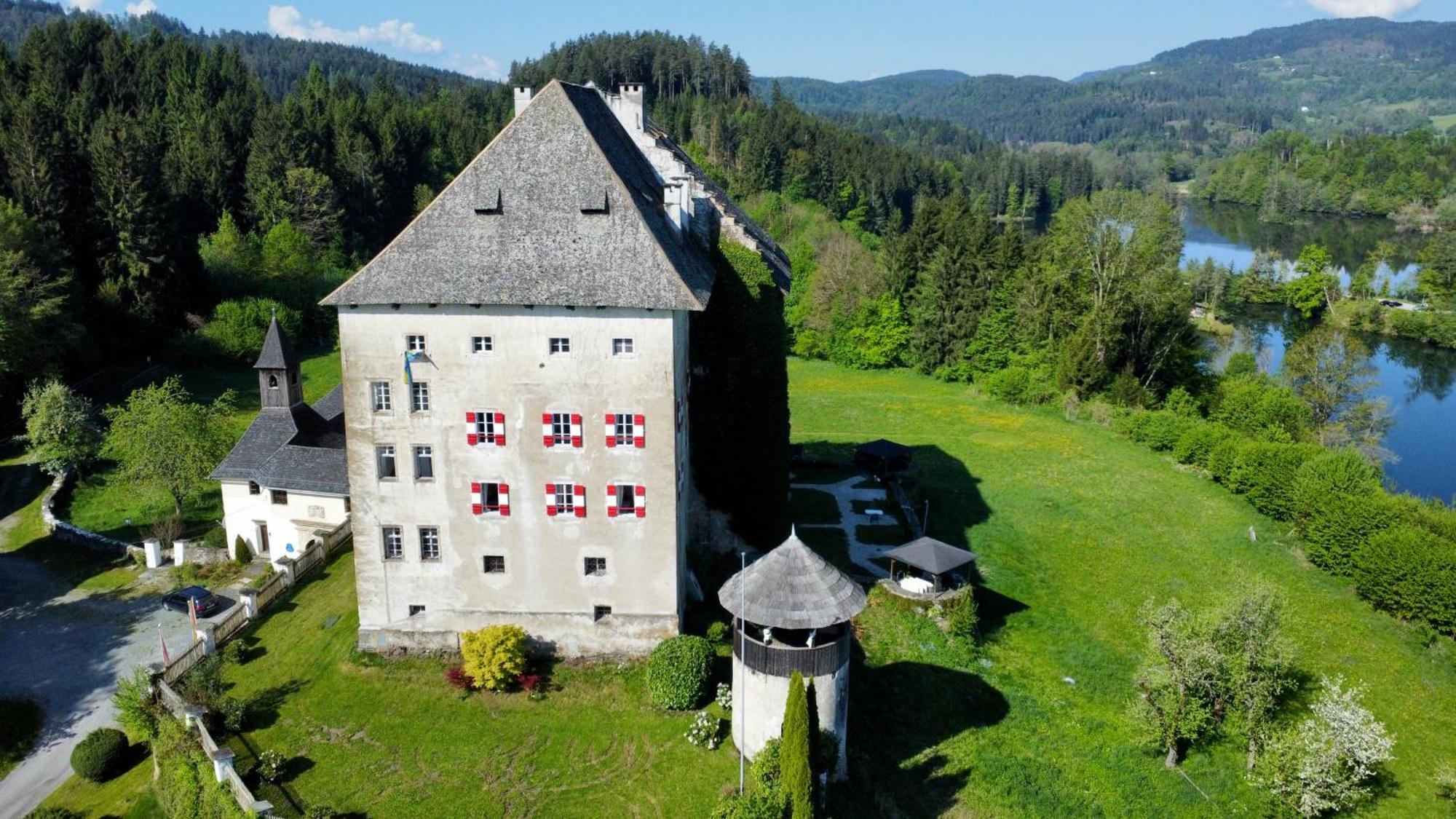 Schloss Moosburg Gaestehaus Exterior foto
